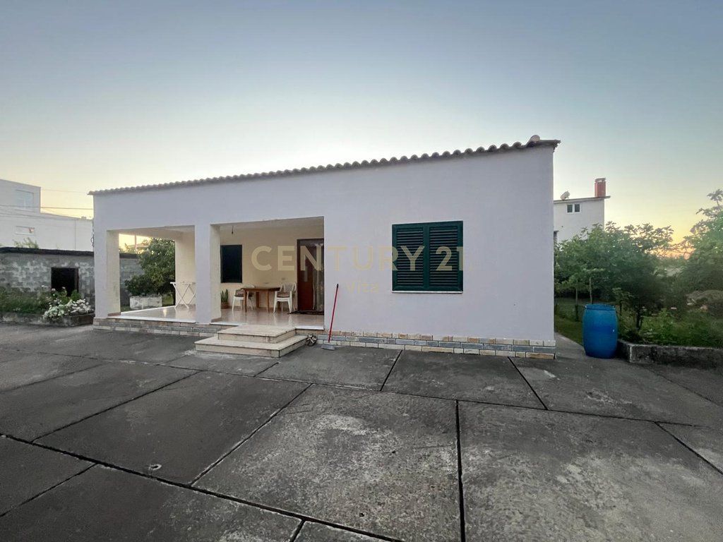 PRIVATE HOUSE FOR SALE IN THE SHKOZET AREA, DURRES !!!!