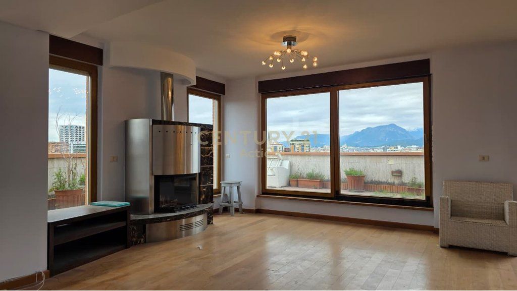 SUPER DUPLEX 326 M2 FOR RENT AT ELBASAN STREET!