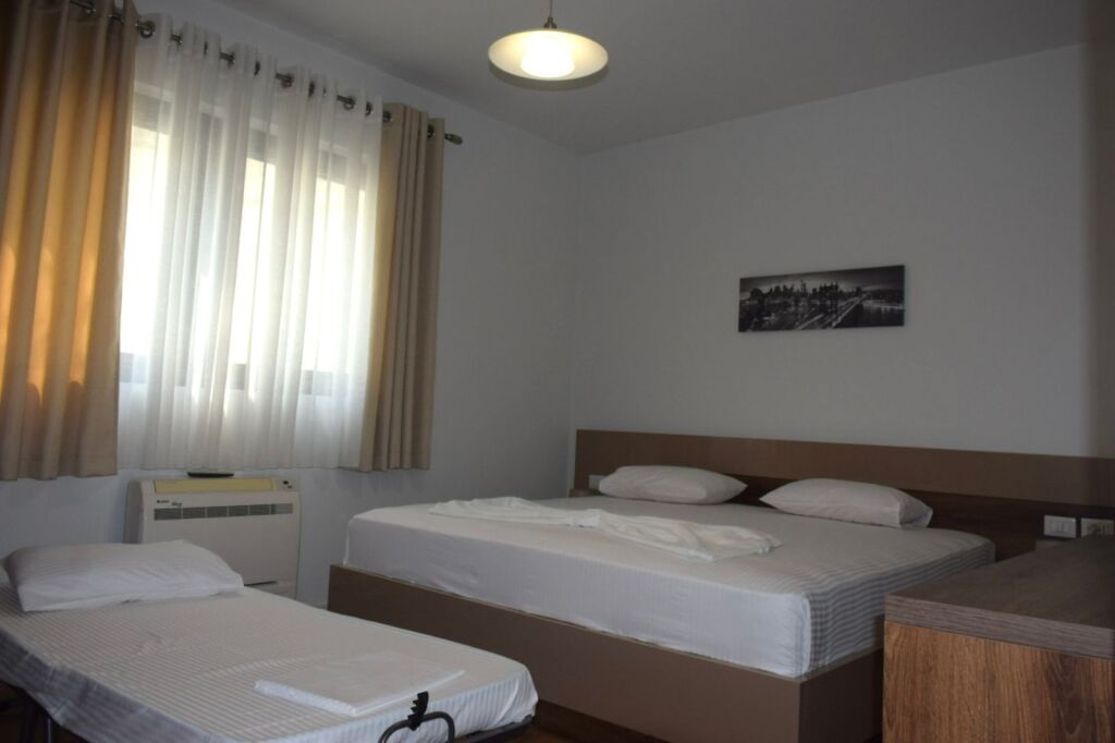 Individual Villa with pool for sale near TEG