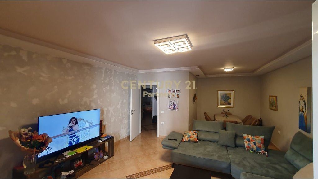 Apartment for rent 2+1+2 at Vasil Shanto