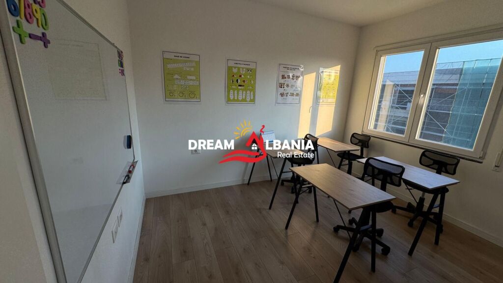 Shitet Apartament 2+1 Bulevardi Donald Trump (ID 51210003)
