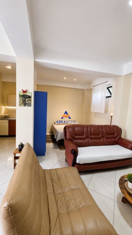 MONOLOCALE IN AFFITTO 50M2 "VICINO AL LAGO" 350.000 LEKE