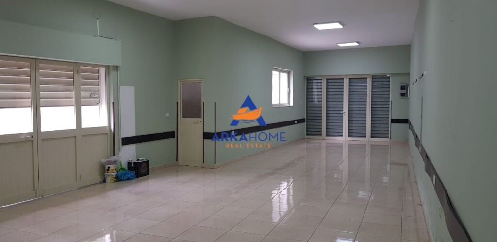 SHOP FOR RENT 100M2 "RRUGA BARDHYL" 100000 LEKE