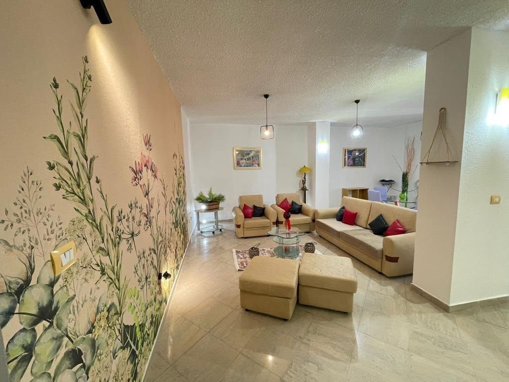 Jepet me qira apartamet 2+1 tek Rruga kosovareve