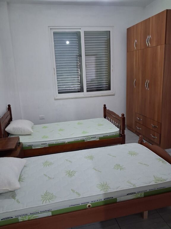 🏠Allias,Rr.Njazi Meka,affittasi il secondo piano di una villa 2+1+2, arredato. 480Euro
