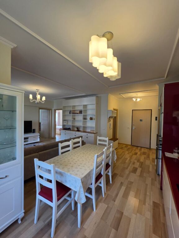 SHITET: Apartament 2+1+2🚾 & 1 Ballkon📍Liqeni Thatë - (Kompleksi FZ) 105m² 🌇 Kati 5 🔥Me Hipotekë, I Mobiluar (230.000€ 💸) 🌐 – pohled 5