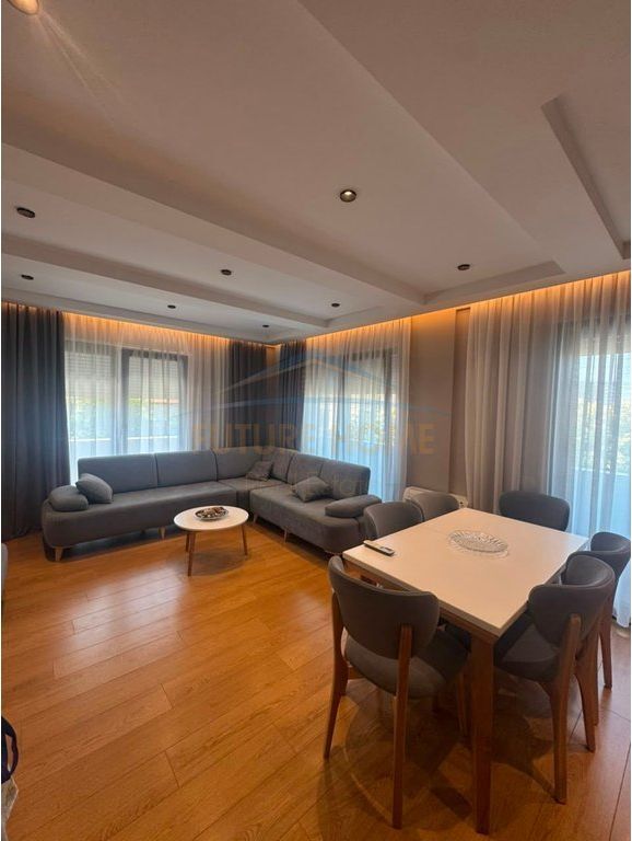 Qera, Apartament 3+1+2 , Rruga Sadik Petrela, Tirane