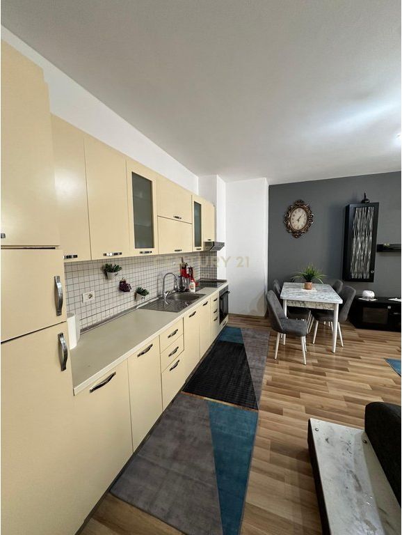 Apartament 1+1 Për Shitje në Kamez Qender, Tiranë