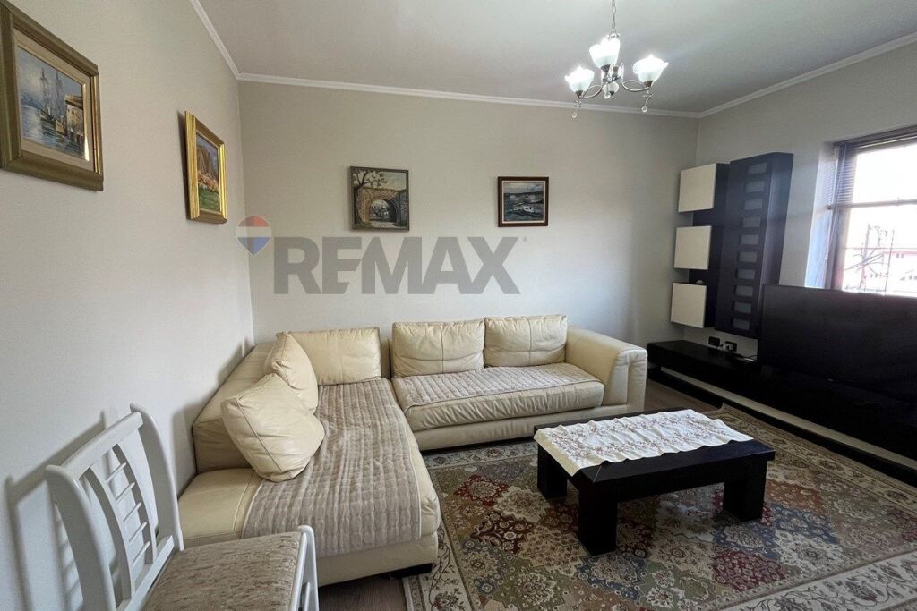 Appartamento 2+1 Via Fortuzi, vicino al Viale Zogu i Parë, Tirana.