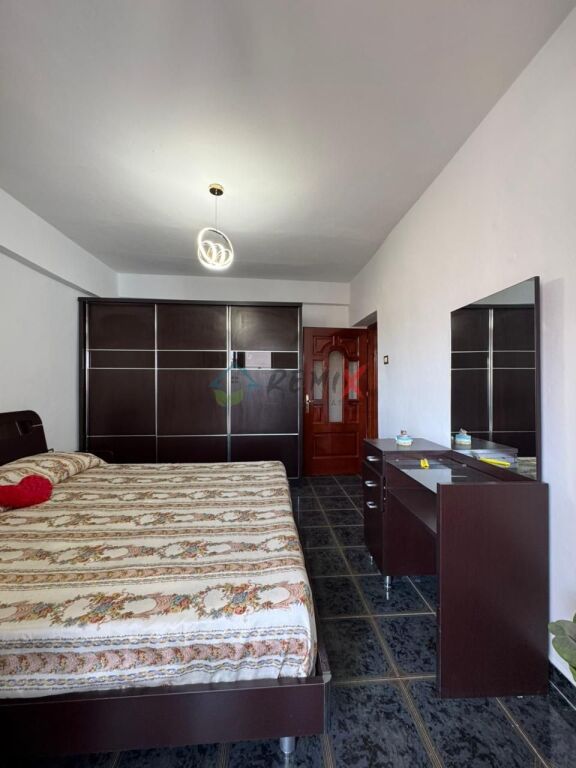 SHITET APARTAMENT 2+1 – PRANË SPITALIT, DURRËS