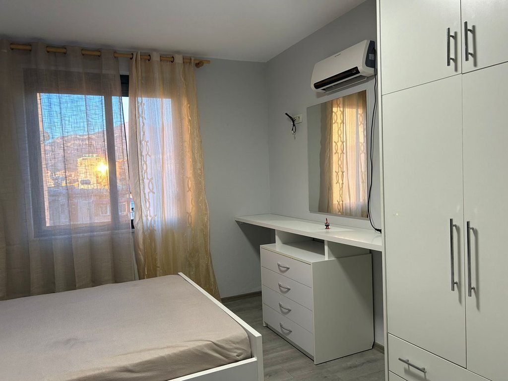 Rent, Apartment 2+1+2, Ballet School, Tirana.