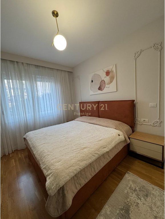 LUXURY 1+1 APARTMENT FOR RENT + PARKING SPACE, BARRIKADAVE STREET!