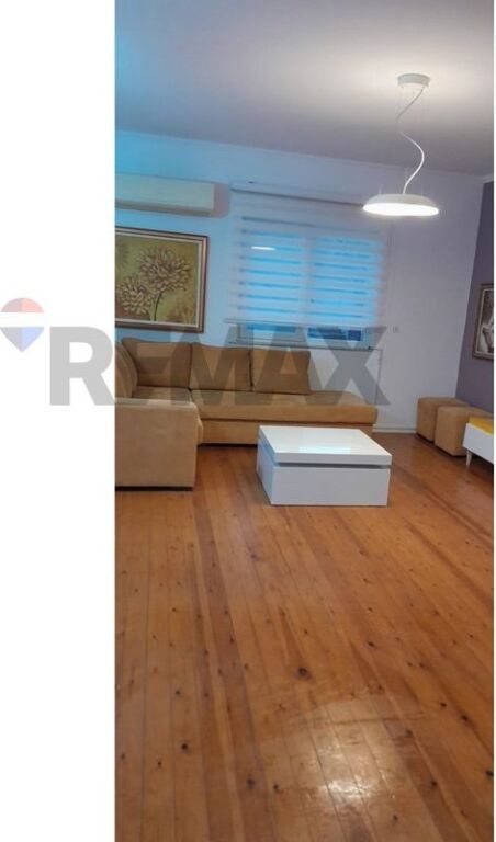 Appartamento 2+1+2 con balcone, Lago di Tirana, Via Kosovarëve, Tirana.