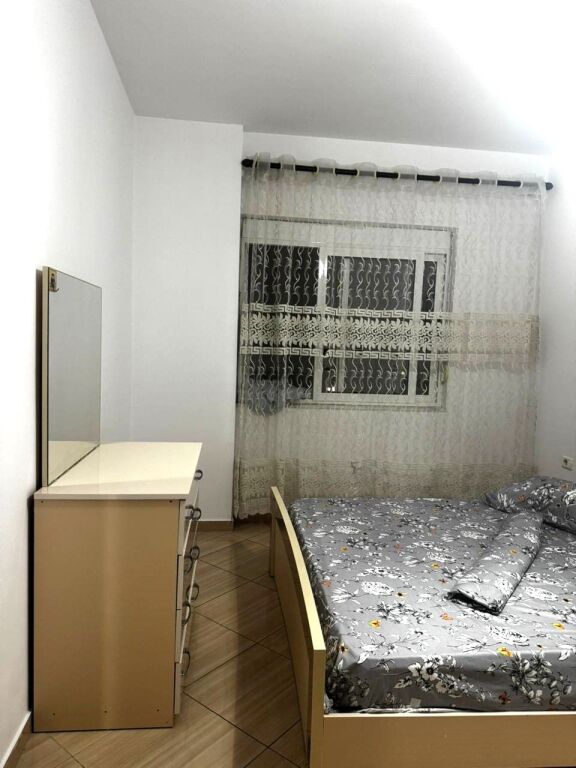 🏠 Jepet me Qera Apartament 1+1 në Shkoze, 550 MIJE LEKE