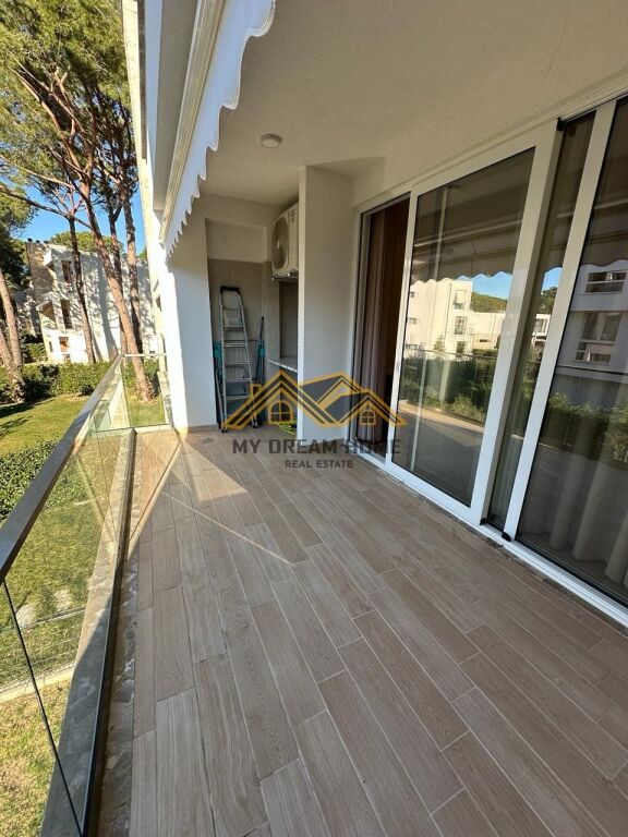 SHITET APARTAMENT 1+1 VIJE E DYTE NGA VILAT NE GJIRIN E LALEZIT, NE KOMPLEKSIN SAN PIETRO!
