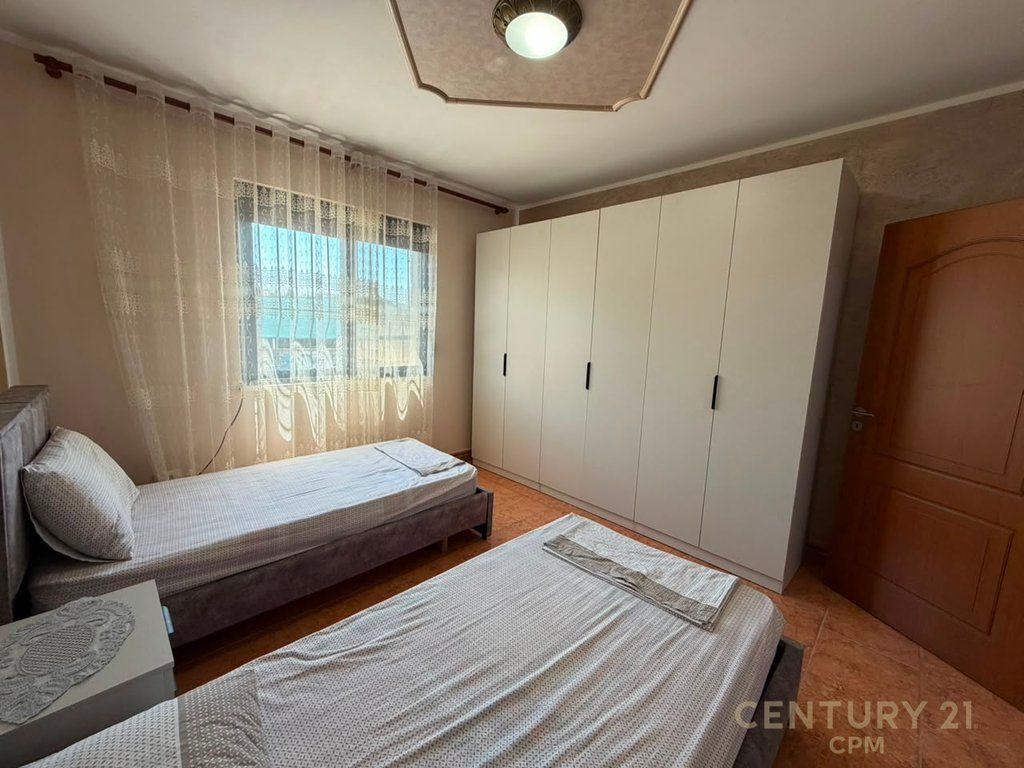 Apartament 3+1+2 per shitje tek Ali Demi