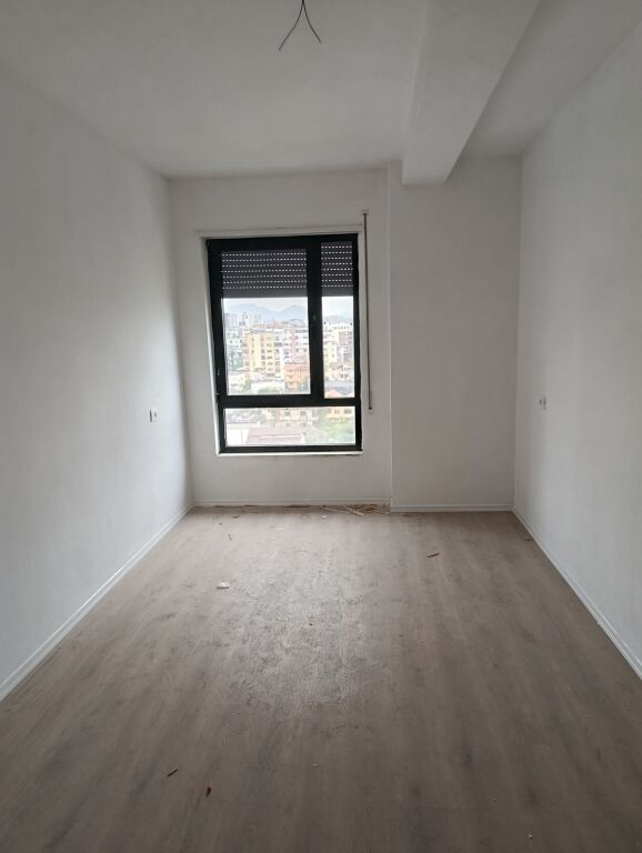 Rent | Apartament 2 + 1 | Rruga 5 Maji | 500 €/month