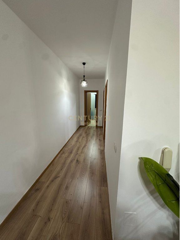 Kodra E Diellit - 2+1 Moderno In Affitto Vicino al Sottopasso Komunes 600 € /Mese