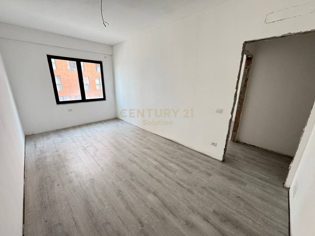 APARTMENT 2+1+2 BATHROOMS FOR SALE NEAR URBAN GATE COMPLEX 160,000 €