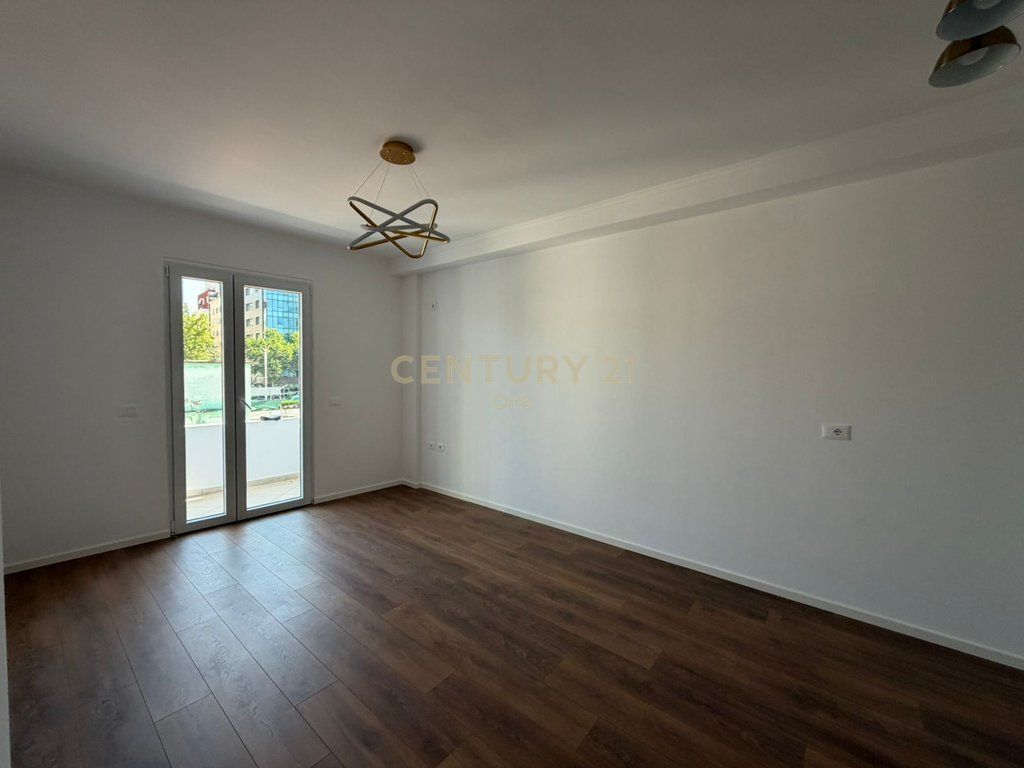 SHITET APARTAMENT 1+1 TEK RRUGA DRITAN HOXHA