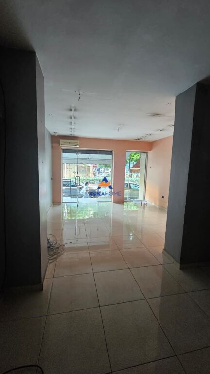 SHOP FOR RENT 34M2 "RRUGA BARDHYL" 80000 LEKE
