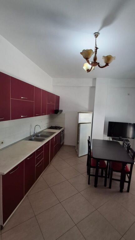 Jepet apartament me qira – Eftali Koçi!