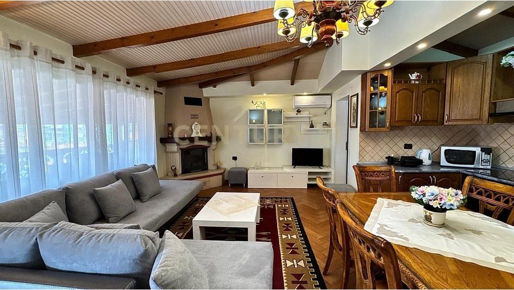 Apartment 3+1+2 bathrooms for rent at Vilat Gjermane!