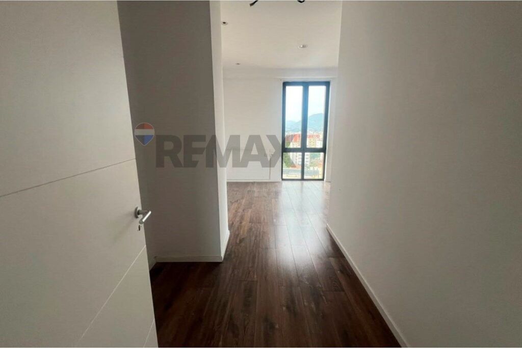 Ufficio - In Affitto - Lingue straniere, Tirana(ID: 530191031-778)