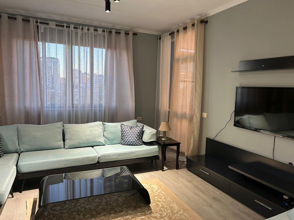 Rent, Apartment 2+1+2, Ballet School, Tirana.
