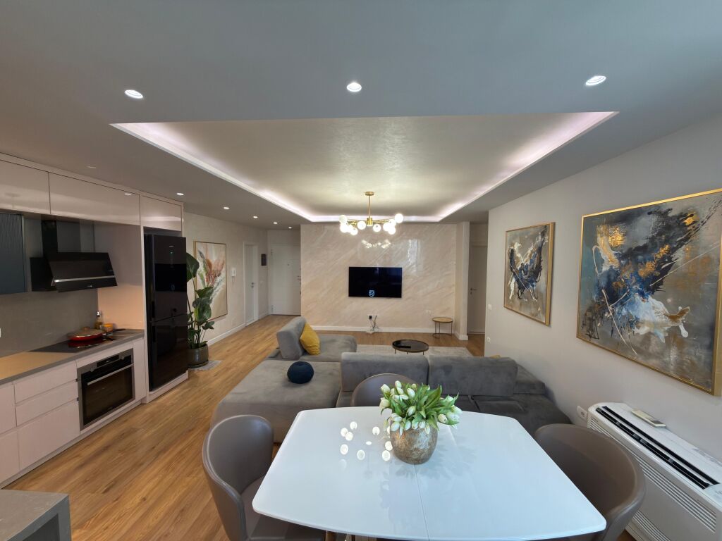 2+1 apartment for sale in the Commune of Paris