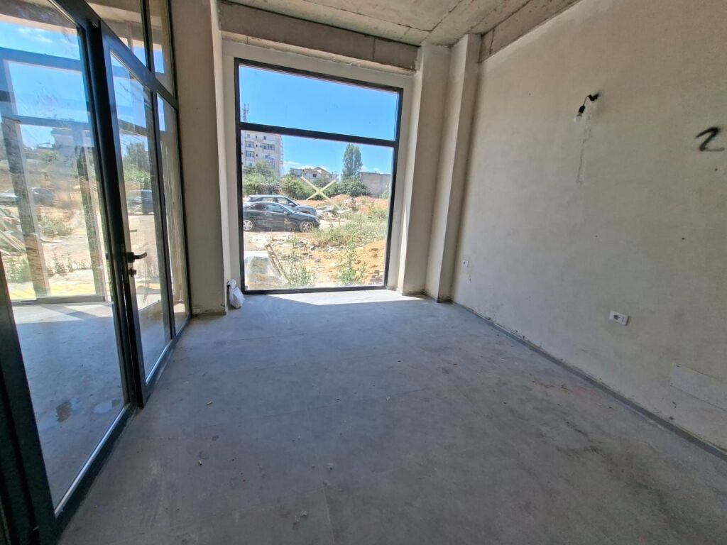 Affitto | Ambjent Biznesi | Bulevardi i Ri | 350 €/mese