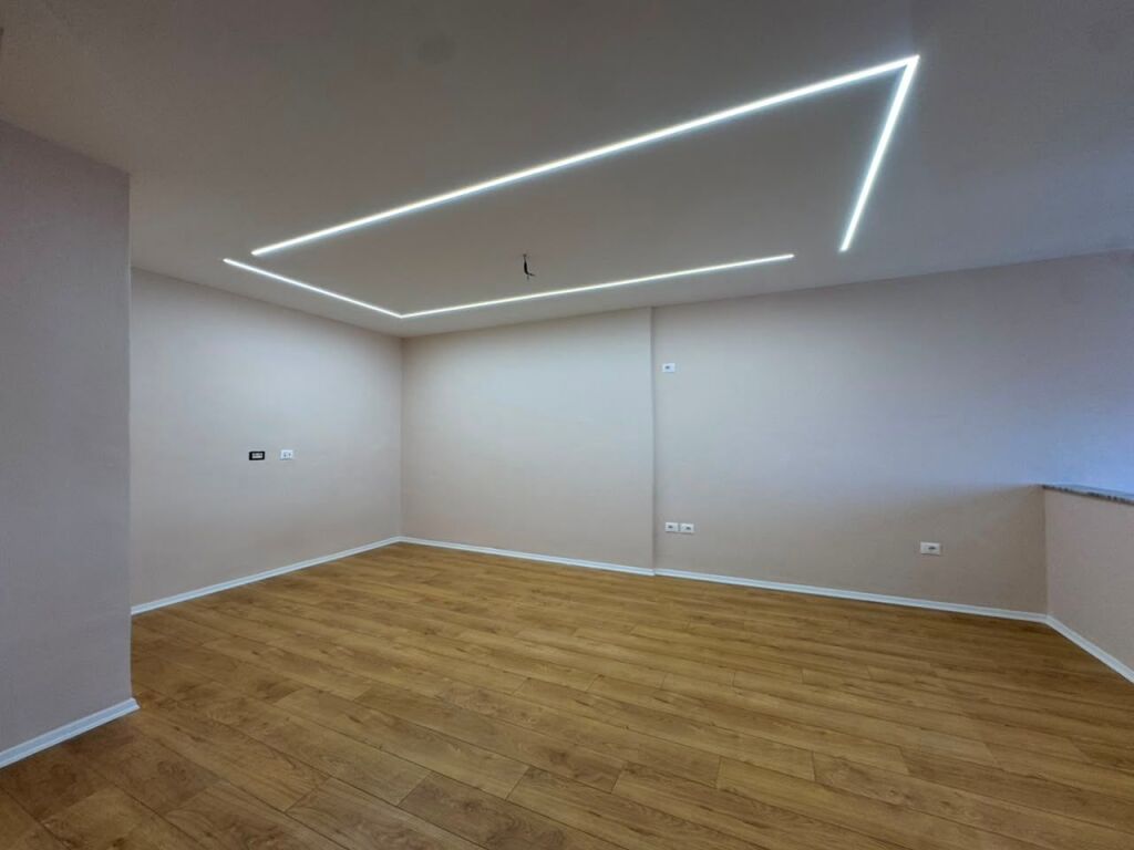 Shitet , Apartament 2+1, Ali Demi, Tirane . Empire71471