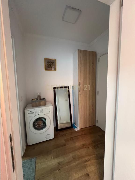 Apartment 1+1 for rent, modern and furnished in the center of Tirana. 800 € /Month