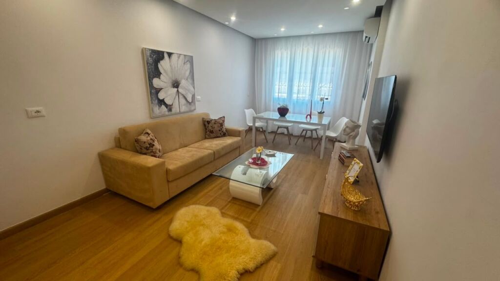 For Rent: 1+1 Apartment with Wardrobe at Garda
