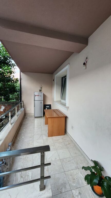 Appartamento in affitto – Via Elbasanit, vicino alla Scuola Osman Myderizi !