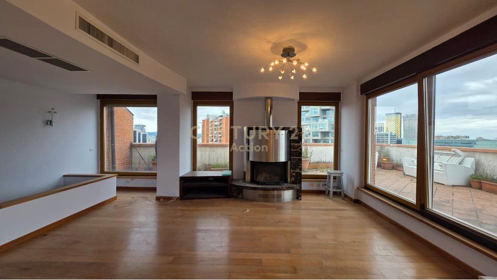 SUPER DUPLEX 326 M2 FOR RENT AT ELBASAN STREET!