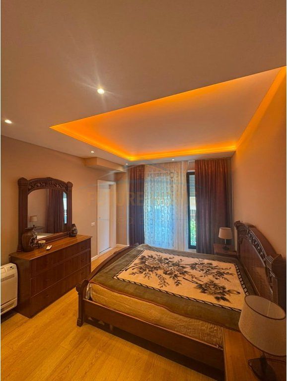 Qera, Apartament 3+1+2 , Rruga Sadik Petrela, Tirane