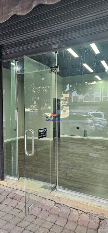 BUSINESS PREMISES FOR RENT 36M2 "DON BOSKO" 350 EURO