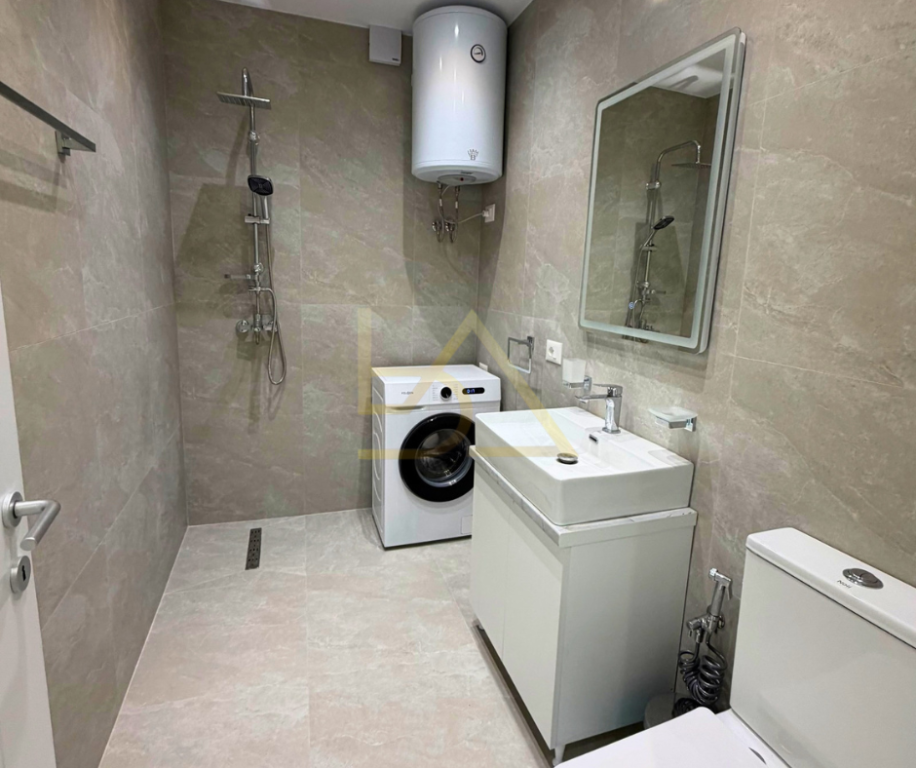Apartament 2+1 për Shitje – Myslym Shyri, Tiranë