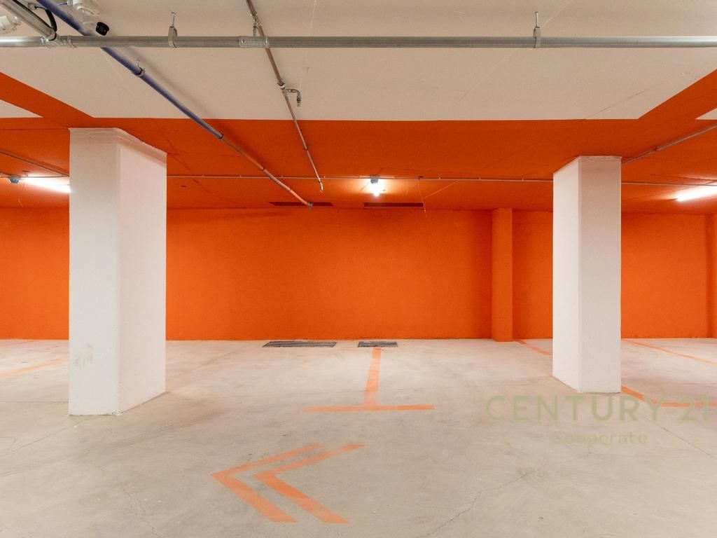 SHESIM 17 POSTE PARKIMI TEK GALERIA ROMA