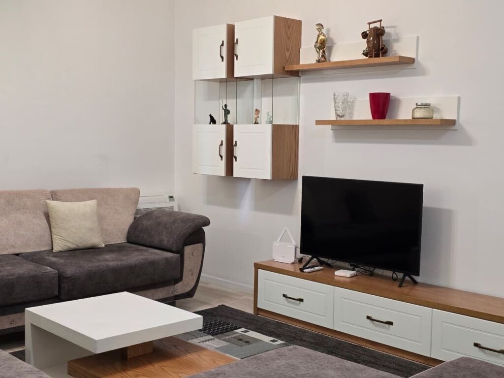 🏡 Apartment 2+1+2 for Rent – Delijorgji, Kavajës Street