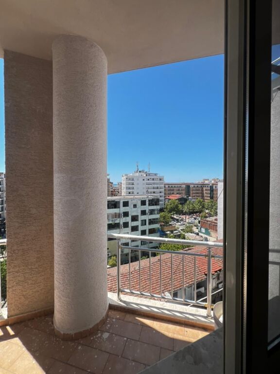 FOR RENT APARTMENT 2+1+2 NEAR THE POST OFFICE PLZH, DURRES