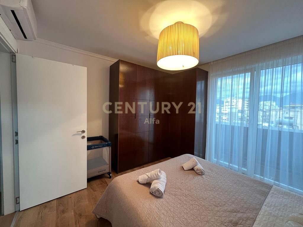 Apartment 1+1 for rent, modern and furnished in the center of Tirana. 800 € /Month