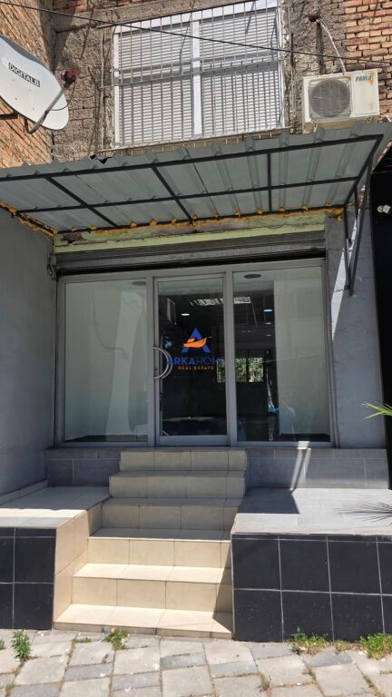 SHITET DYQAN 40M2 "RRUGA IMER NDREGJONI, PRANË SHKOLLËS BASHKUAR" 115000 EURO