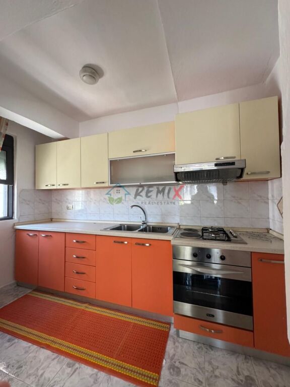 SHITET APARTAMENT 2+1 – PRANË SPITALIT, DURRËS