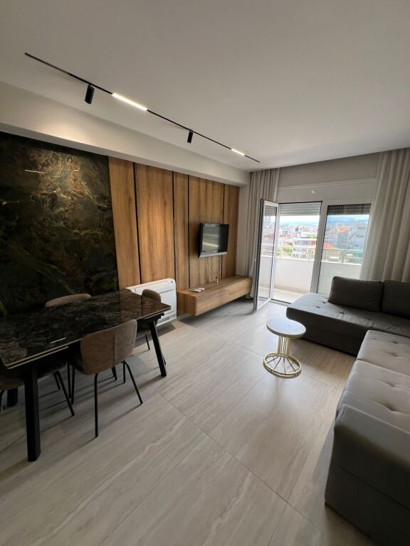 2+1 Apartment for Sale in Neighborhood 17, Near the Water Supply, Durrës