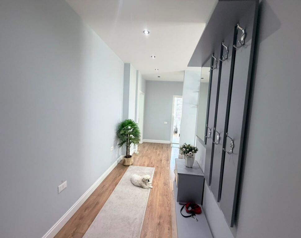 Apartment 2+1+1 Balcony SCHOOL NAIM FRASHERI for rent