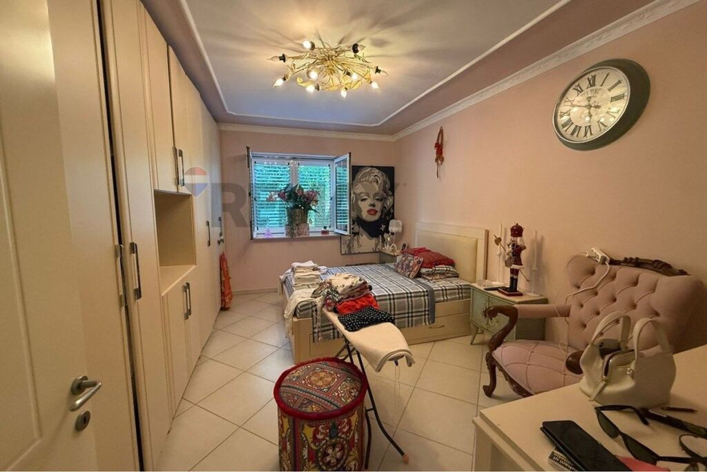 Apartment 2+1 at 1 Maji school