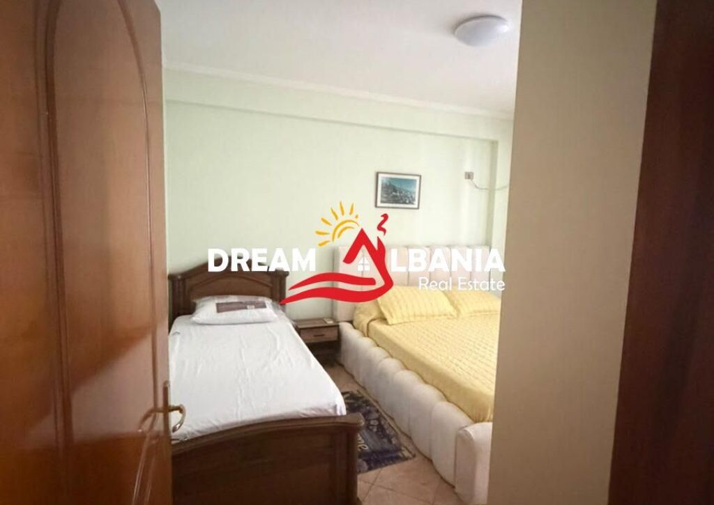 Affittasi appartamento 1+1 – Vicino alla Moschea dei Tabakë ( 42111631)