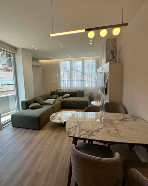Rent, Apartment 1+1, Unaza e Re